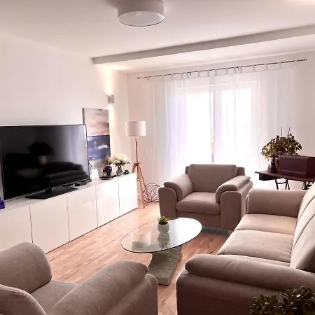 Apartment Lana *